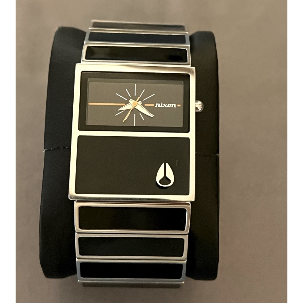 Nixon The Chalet watch.  (Pre owned)